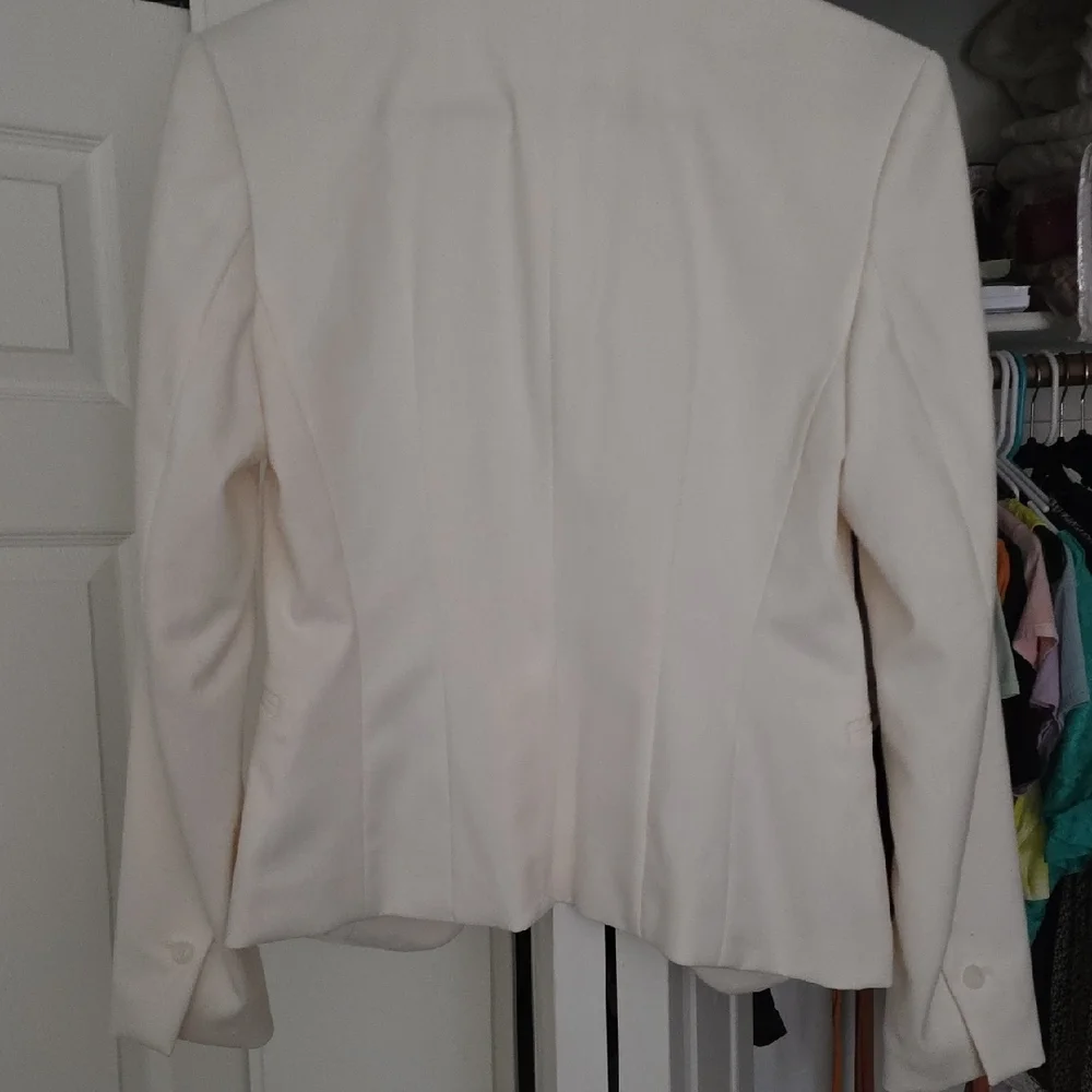 Classic Cream Single-Button Blazer for Women Sz XSmall 17×23 - Picture 8 of 10